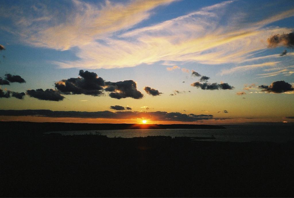 Montauk Manor Hotell Eksteriør bilde Sunset over the Atlantic Ocean