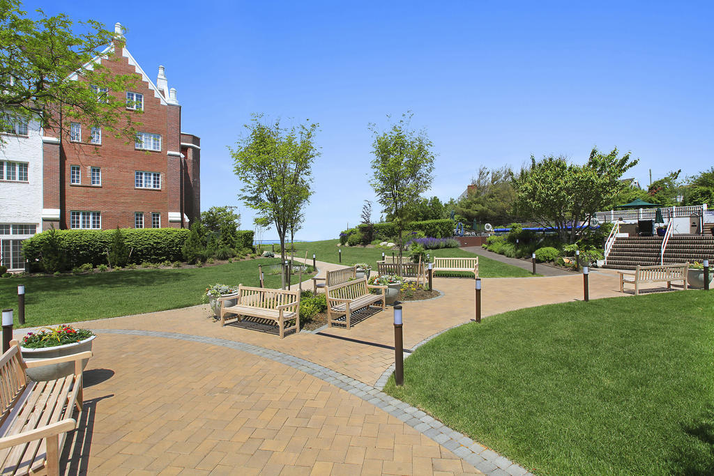 Montauk Manor Hotell Eksteriør bilde The Village Green