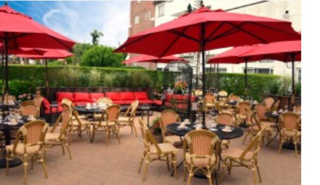 Montauk Manor Hotell Eksteriør bilde The patio at the restaurant